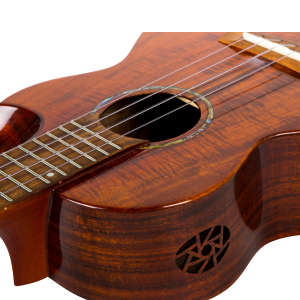 Flight Mustang EQ-A Tenor Ukulele